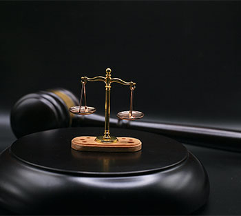 Dear Judge Responding to DV Custody Cases - Image gavel on black background. Image by Sergei Tokmakov, Esq. from Pixabay 